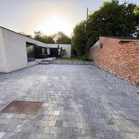Maison Amy Nyaraló